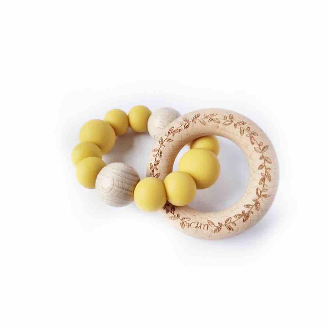 Chewies & More Engraved Leaf Rammelaar - BezigeBijtjes