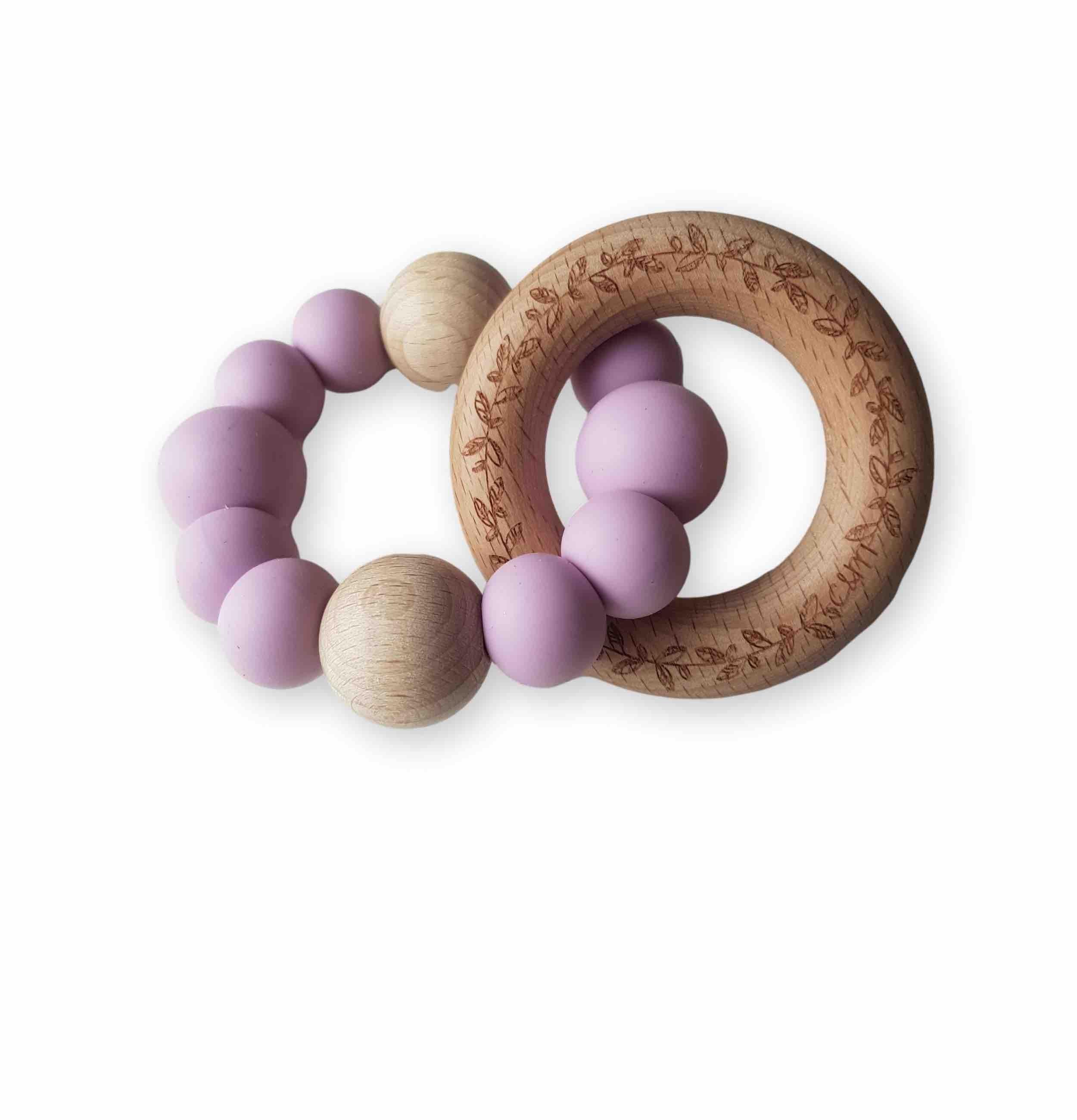 Chewies & More Engraved Leaf Rammelaar - BezigeBijtjes