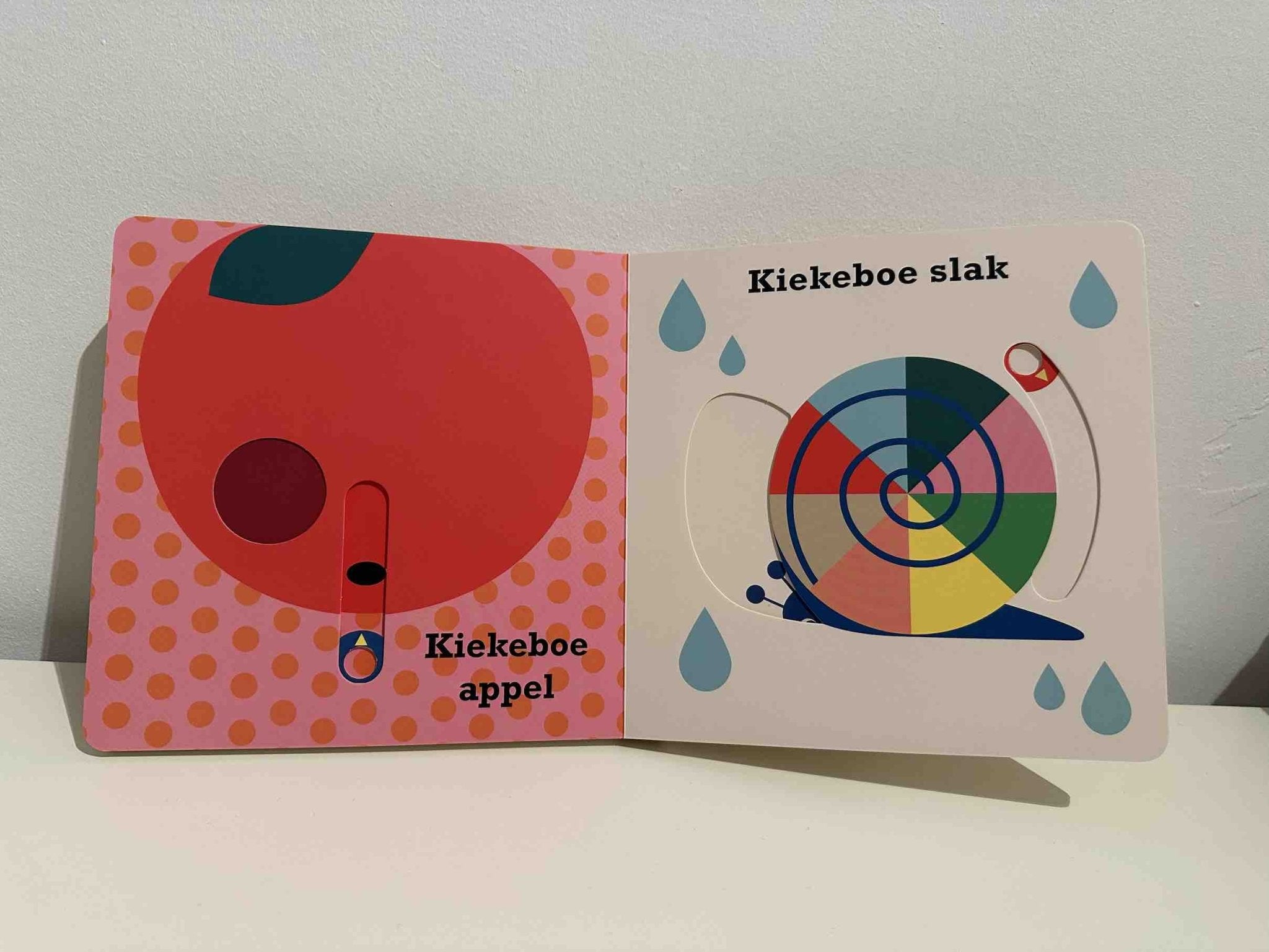 KartonBoek - Kiekeboe Appel - Ingela P. Arrhenius - BezigeBijtjes