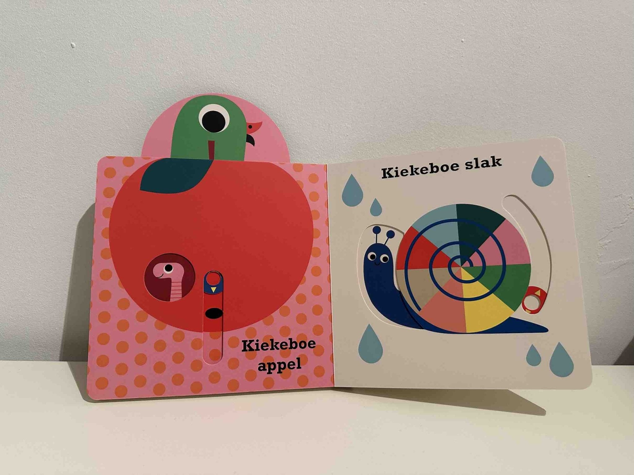 KartonBoek - Kiekeboe Appel - Ingela P. Arrhenius - BezigeBijtjes