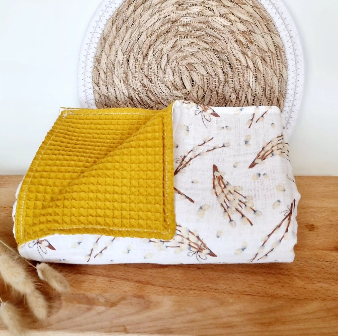 Rammelaartje Dekentje - Beige KatjesTakken - Oker Wafelpatroon - 100x 70 cm - BezigeBijtjes